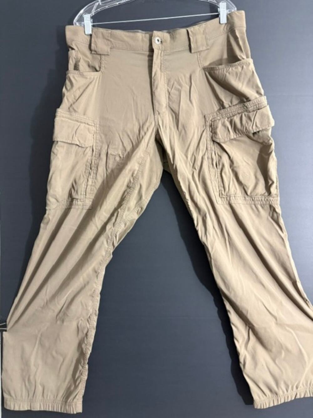 Duluth Trading Co Dry on the Fly Cargo Pants Mens 36x32 Khaki Tan Repaired